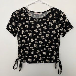 Romwe Drawstring Daisy Crop Top